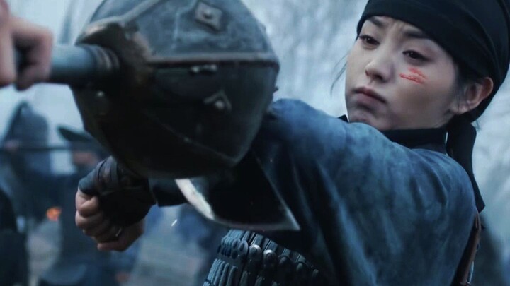 Hilarious! Blocking a bronze hammer with your elbow—even Xiang Yu wouldn’t dare pull that move, haha