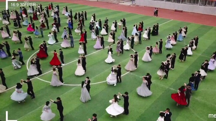 [Full drone view] Lanzhou University High School 2022 Senior Year Graduation Waltz