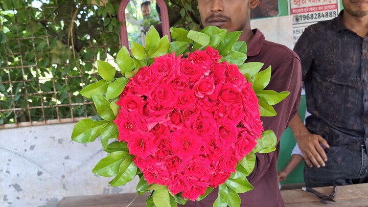 🌸 The Life of a Flower Seller in Bangladesh | A Day on the Streets 🇧🇩