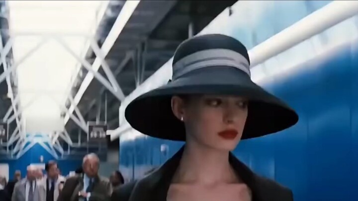 The coolest catwoman in history, popular with both men and women, so cool!
