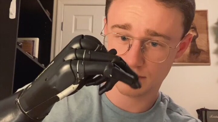 Is there any delay in the robot's response?