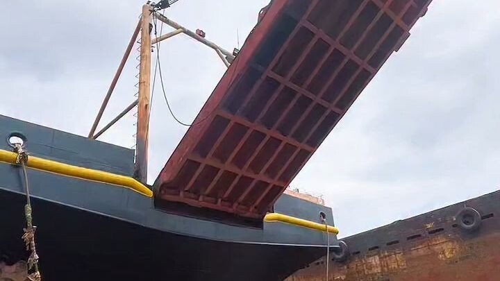 Barge are ready for undocking.