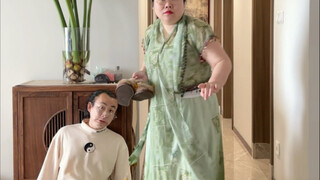 在我们家，我不可能让爱凋落，就算我老公晕倒了，我也把他扶起来给他跳舞#跳舞#别让爱凋落#给老公跳舞 小窗@江湖小粗腿
