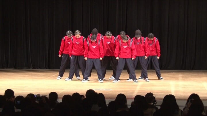 [Japanese High School Students Dance] HipHop! Come see this cool girl! This is old school!