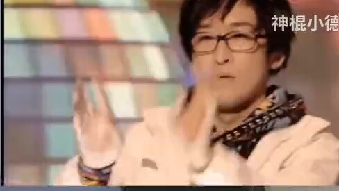 عام 2025 وما زال هناك من يطاردني بـ 3K، أحدث إصدار من Kiss Kiss Kiss (ضبابي)