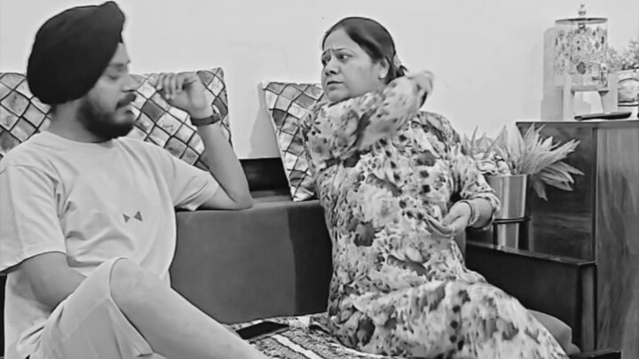 😂 ਦੀਦੀ ਤੂੰ ਪਹਿਲਾਂ ਬੜੀ ਸ਼੍ਰੀਦੇਵੀ ਸੀ! 🤣🔥 #PunjabiComedy #ComedyShorts #DidiVeera #Funny #Shorts