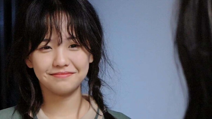 لقد أخفت أمي في السكن الجامعي! «فيلم قصير من Bai Yuchuan»