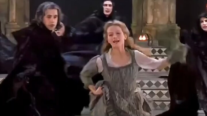 Người đàn ông bất ngờ trở thành ma cà rồng trẻ mãi không già, nhưng nào ngờ đây mới chính là khởi đầ