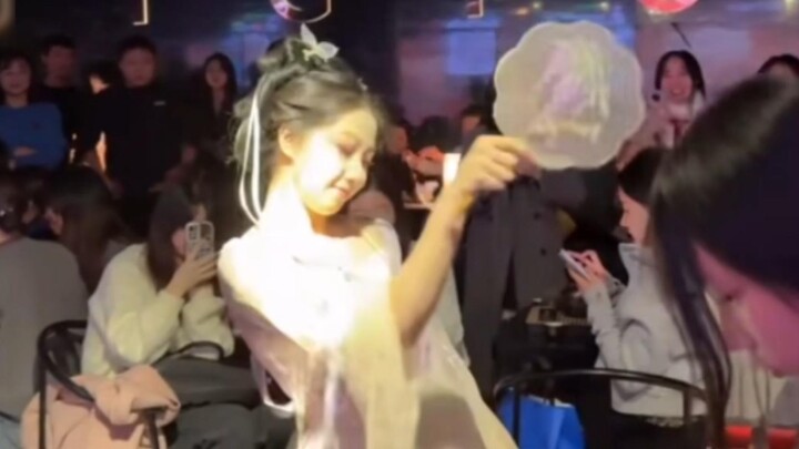 【Chinese Style Tavern】"Three Bows to the Coolness of the Red Dust"