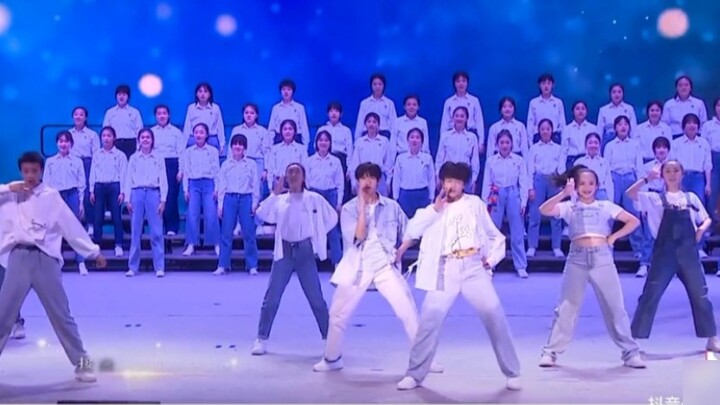 [Hao Cheng] Zhang Junhao và Mu Zhi Cheng thật đẹp trai! ! ! Và Chúa là Chúa của con.