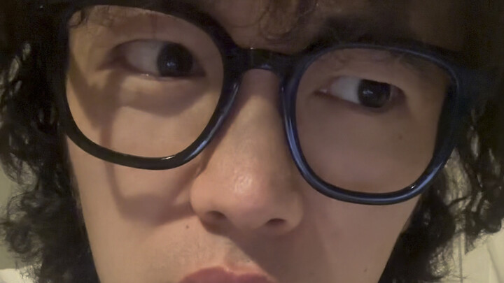 好喜欢陪装逼的人演戏，有种向下兼容的爽感