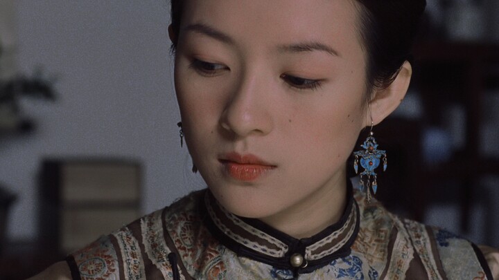 “Di balik pegunungan, aku menuang arak—ribuan tahun sejarah terasa di tenggorokan”