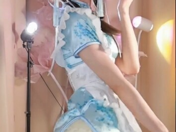 Tiểu Phong Mi Mi Trung Hoa Tiểu Nam Nương, tàu hỏa lắc