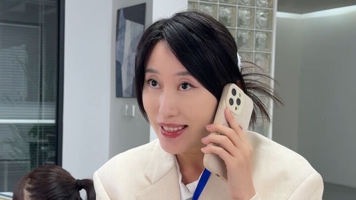 ฉันยังคงเป็นสาวงามจากโรงงานใหญ่สำรอง!