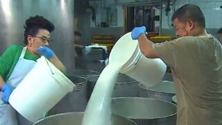 Tahu yang tampaknya sederhana ini memiliki proses produksi yang sangat canggih.
