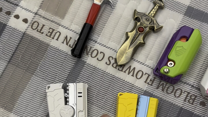 Các bạn xem thử tôi mua toàn đồ gì thế này, lại còn mua bao nhiêu cái bật lửa kỳ lạ nữa #Chơi thứ mớ