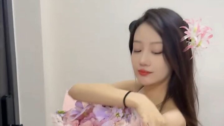 หากคุณได้รับช่อดอกไม้แบบไม่รู้ที่มา อย่าโยนทิ้งเด็ดขาด!