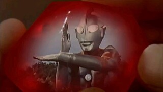 Đạo diễn Eiji Tsuburaya có thể đã thực sự gặp Ultraman