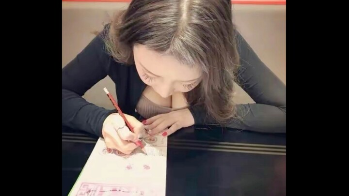 "For the sake of my child, I'll hire any tutor no matter how expensive it is!!"