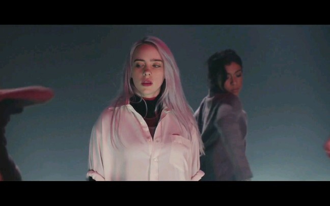 【إصدار الرقص لـ Ocean Eyes】 بيلي إيليش ترقص هذه الرقصة بإحساس رائع أيضًا!!! بيلي إيليش