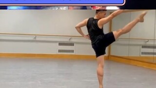 The daily life of a musical actor: Even when you are forty years old, if you are asked to dance, you