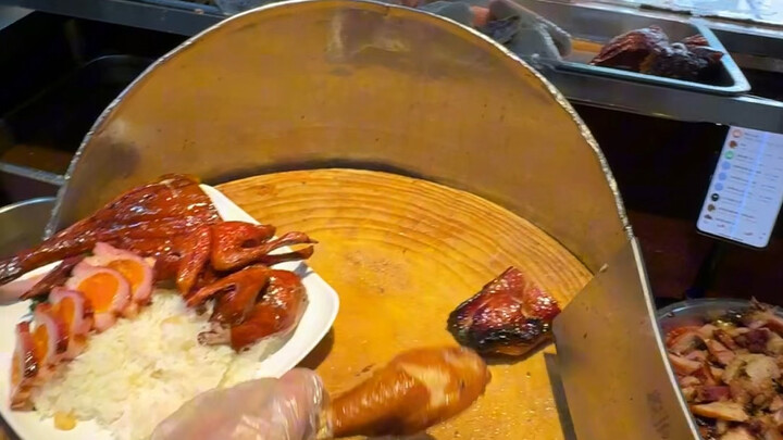 Cantonese roast meat rice is getting pricier by the day—no one knows who drove the price of a single