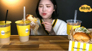 Phô mai kéo sợi. tôm tương ớt, bánh mì kẹp 6 #amthuc