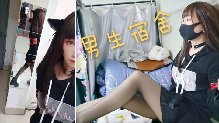 When the guy dressed up as a catgirl, his roommate suddenly walked back into the dorm—and he’s *defi