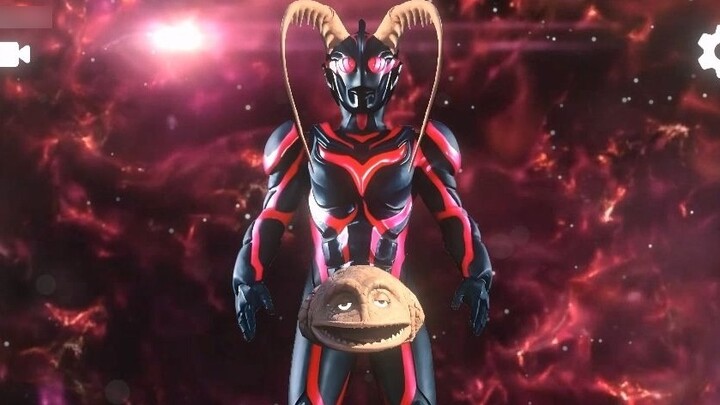 This is the Twin-Tailed Monster Armor. With it, you can defeat any Ultraman Noah.