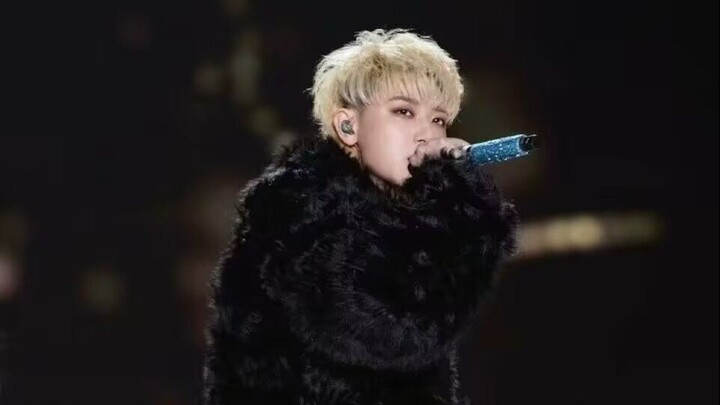 Hoàng Tử Đào trình diễn tài năng rap live!