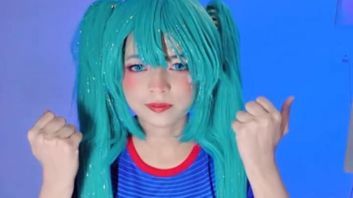 Indian Miku with Japan's jersy football😋