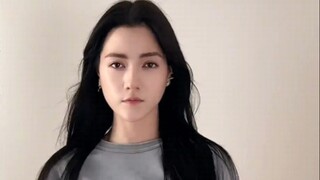 Ketika Xia He turun dari mobil, dia jelas terguncang. Oh, ternyata hatiku terguncang.