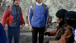 The monster led the band to play "Diga background music", and Taylor used iron clamps to perform sur