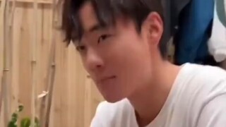 Big brother's photography is also quite brilliant hahahaha, everyone suffers equal trauma