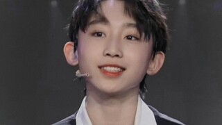 What kind of god-level expression management is Yu Zeyu! He was bewitched and fell in love for more 