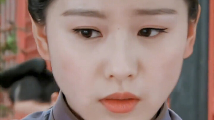 Nhược Hy bắt đầu trầm cảm từ khi bị đưa vào Phòng Giặt Quần Áo; Khang Hy vì thể diện của mình đã cưỡ