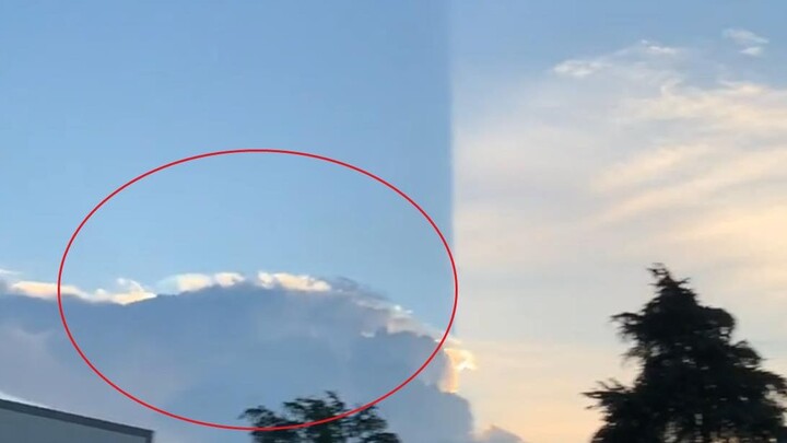 Mengapa Langit Terbelah Menjadi Dua?