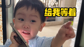 ฮ่าๆๆๆ ไอ้ขี้อิจฉาโดนไก่แกล้งแล้ว ฮ่าๆๆๆ