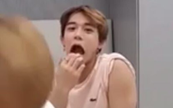 【หวงสวี่ซี】เต็มไปด้วยพลังตลอดทั้งคลิป! ขาใหญ่ฮ่องกงบอกให้รีบขึ้นรถ!