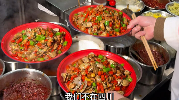 Restoran masakan Sichuan di Nanchang, Jiangxi; hidangan Kelinci Pedas Badai ini akan menguji keahlia