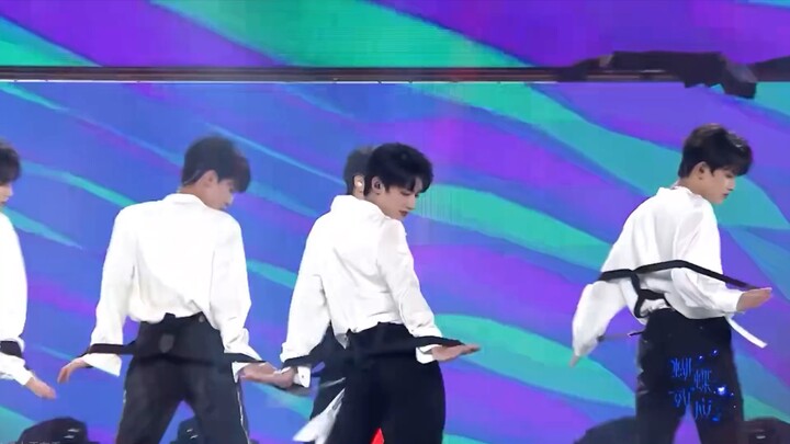 ท่าเต้นของเกิร์ลกรุ๊ปยุคที่สาม ทุกคนเต้นกันสนุกมาก ฮ่าฮ่าฮ่า