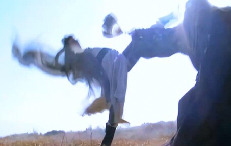 This figure! This appearance! This martial arts! No wonder he, a man, can be a stand-in for Brigitte