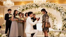 IN-LOVE SA BABAENG IYONTinanggihan ng presidente ang lahat ng magaganda at piniling pakasalan ang