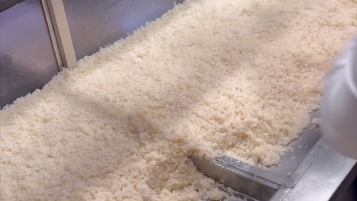 Dachi’s Late-Night Snack Stall