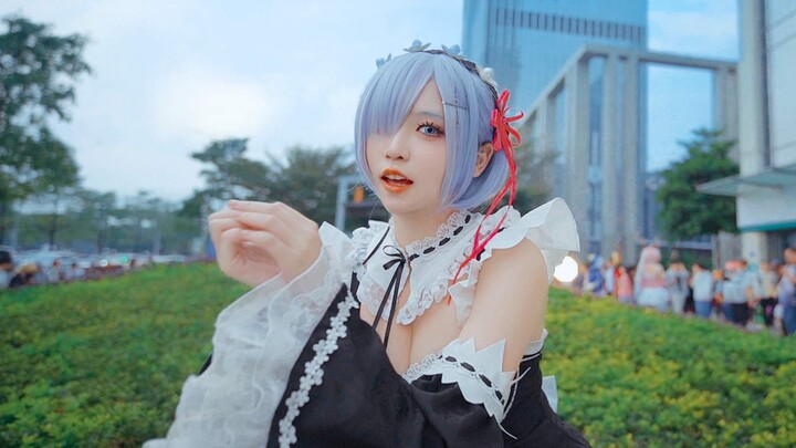 Comic convention, tricking Rem into speaking Japanese