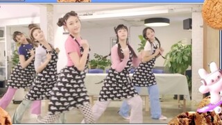 NewJeans Five Little Sisters Formal Apron Kitchen Edition Cookie! So cute!