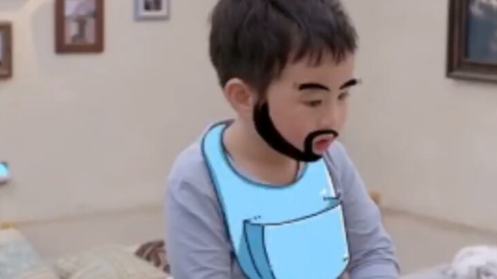 Bốn mươi tuổi vẫn như đứa trẻ to xác? Không, đó là Mario điển trai