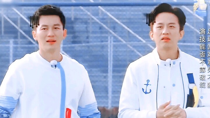 Now I finally get why so many people love her!!! Who could resist such adorable contrasts?!