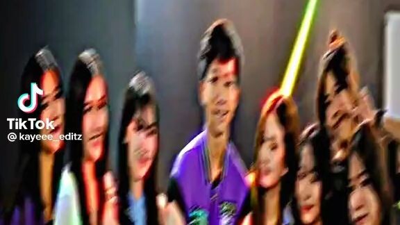 7 buff ni idol sandford