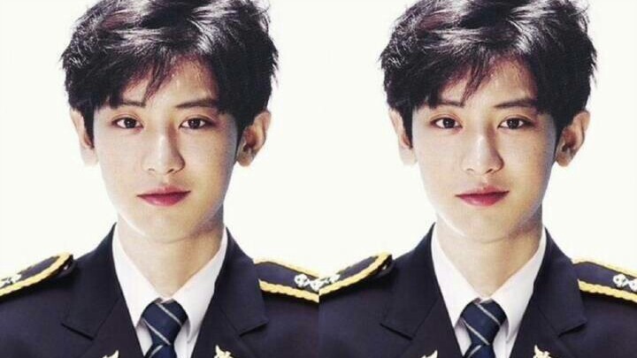 [Chanyeol] A sweet-and-sassy boy like this? You’d better snag him fast hahahaha!